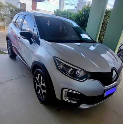 RENAULT CAPTUR 1.6 16V SCE FLEX INTENSE X-TRONIC RENAULT CAPTUR 1.6 16V SCE FLEX INTENSE X-TRONIC